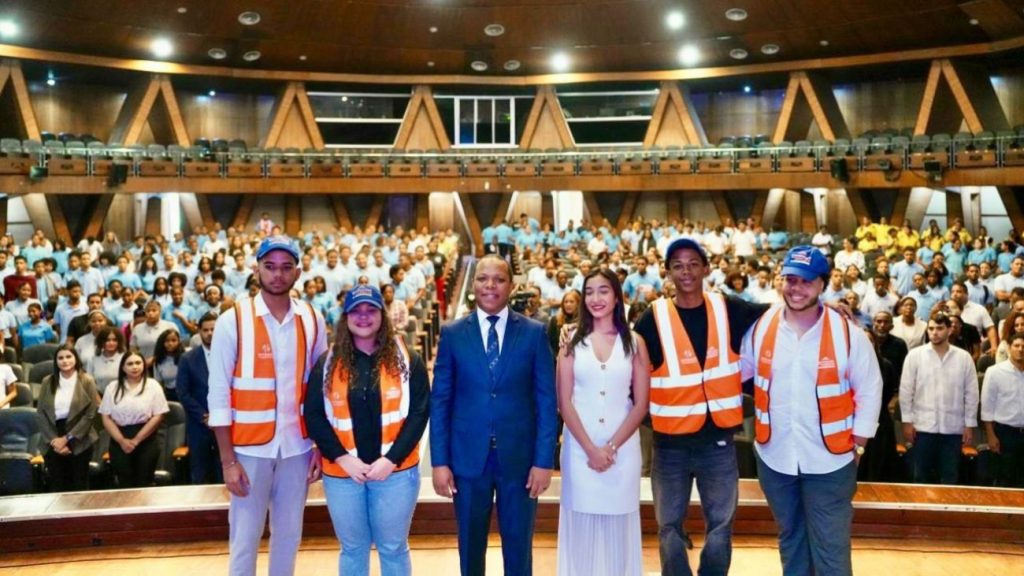 Intrant y Minerd integrarán educación vial como requisito de graduación en bachillerato Intrant y Minerd