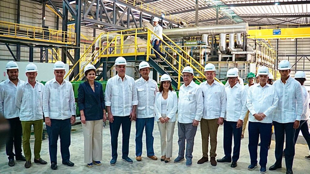 Manuel Estrella resalta estabilidad económica y clima de confianza para invertir durante inauguración de EcoAcero en San Pedro de Macorís Manuel Estrella