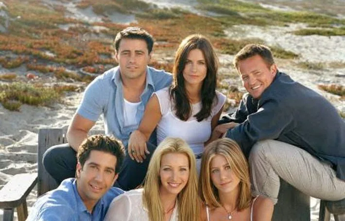 Subastan una cartera de Matthew Perry y una carta que le escribió Jennifer Aniston Matthew Perry
