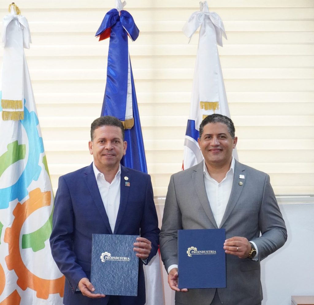 Proindustria y CESDN firman convenio para fortalecer el desarrollo industrial y empresarial de Santo Domingo Norte Proindustria y CESDN