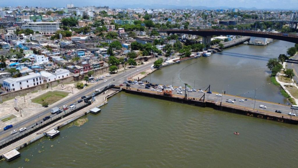 Puente flotante