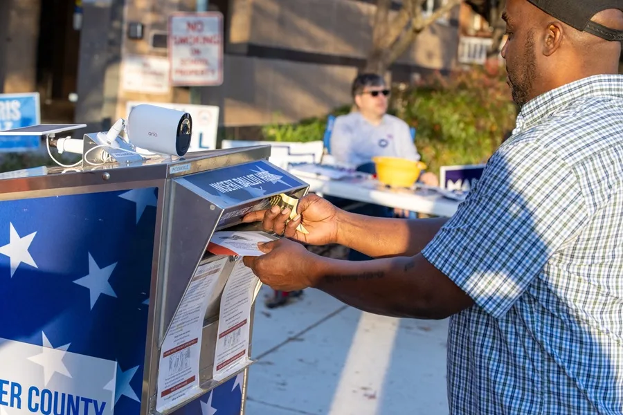 Un juez rechaza bloquear la orden de Trump para limitar el voto por correo voto por correo