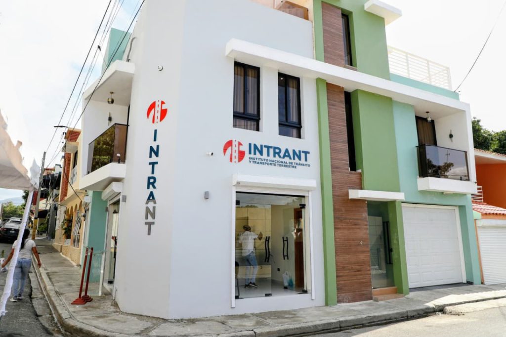INTRANT inaugura primera oficina de licencias de conducir en San José de Ocoa INTRANT