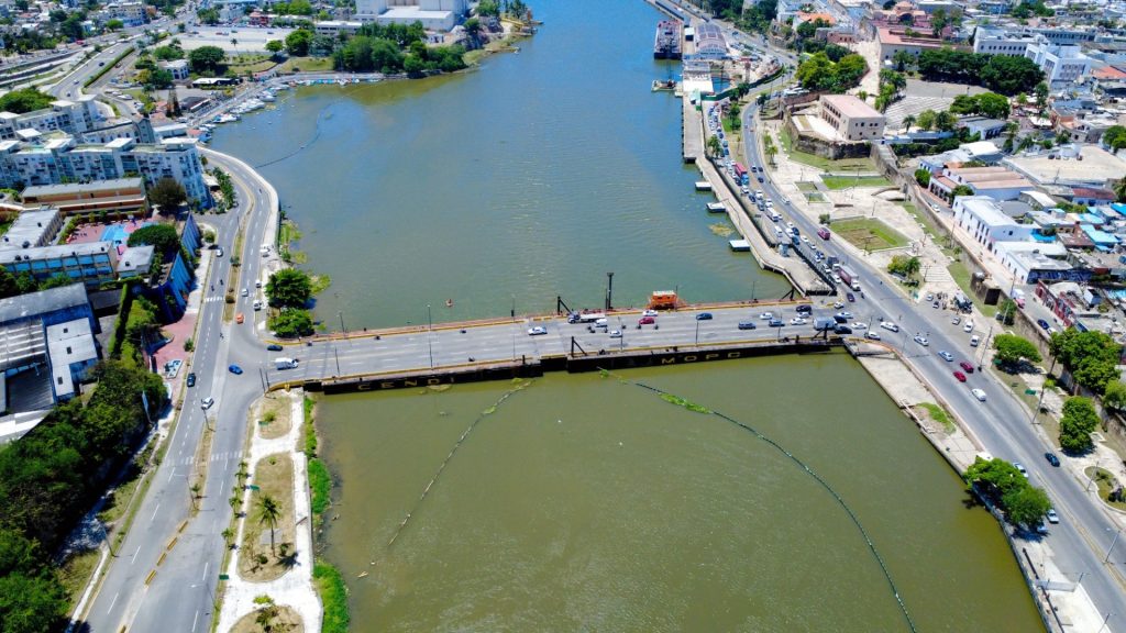 Obras Públicas anuncia cierre temporal del Puente Flotante este sábado