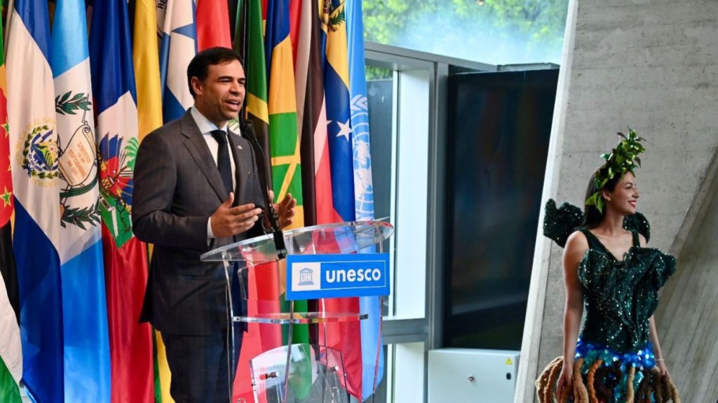 Ministro Roberto Ángel Salcedo encabeza la inauguración de la Semana de América Latina y el Caribe en la Unesco Roberto Ángel Salcedo