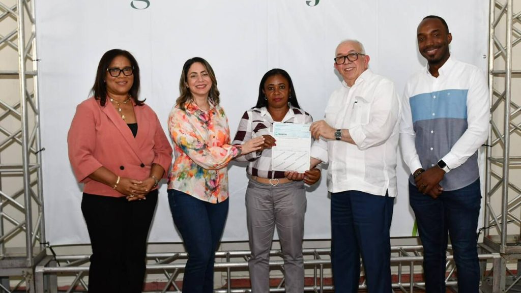 Gobierno amplía a RD$250 millones préstamos a mujeres campesinas para proyectos agroindustriales