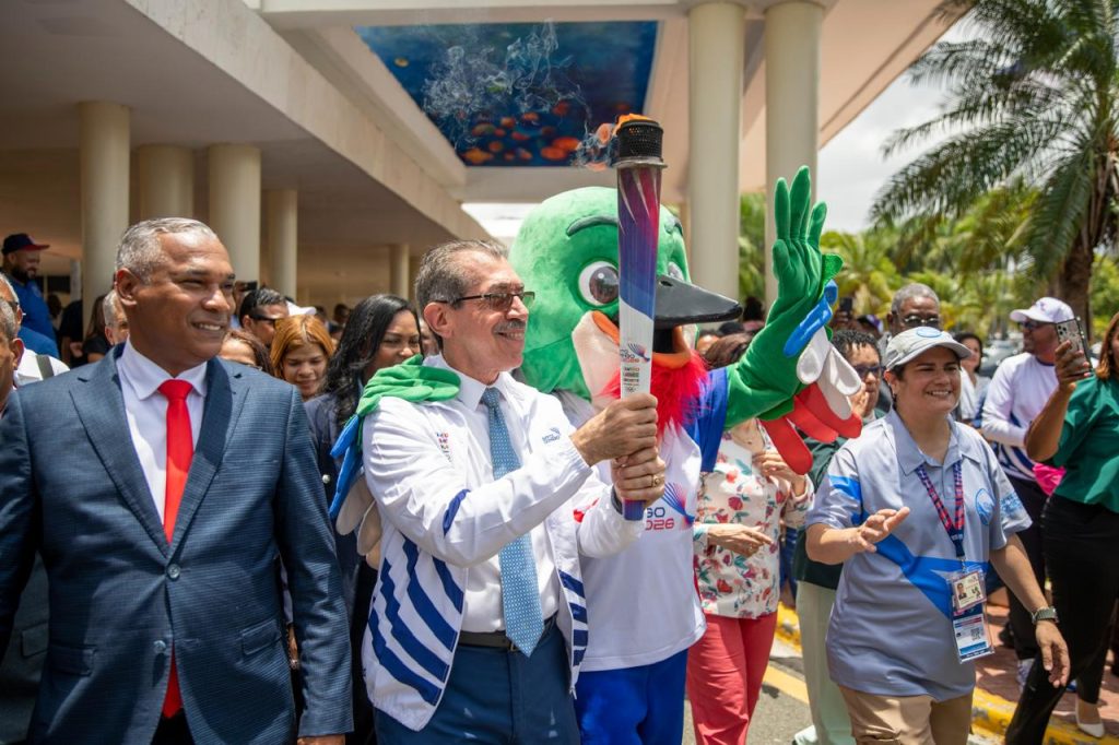 UASD recibe la antorcha de los XXV Juegos Centroamericanos y del Caribe y reafirma su respaldo al deporte nacional Juegos Centroamericanos y del Caribe