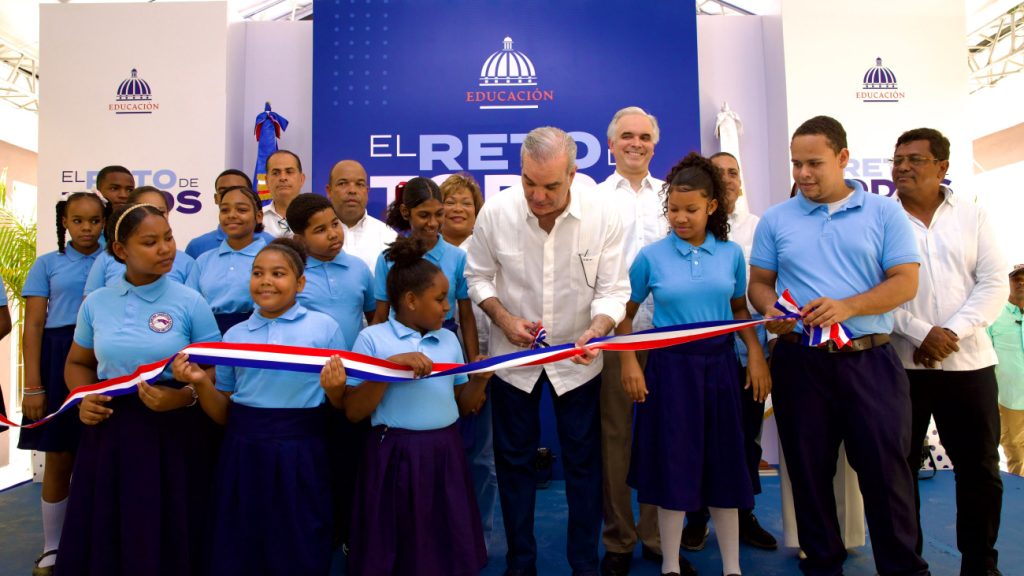 Abinader inaugura en Los Alcarrizos 26 nuevas aulas en el Liceo Ercilia Pepín para beneficiar a 960 estudiantes Liceo Ercilia Pepín