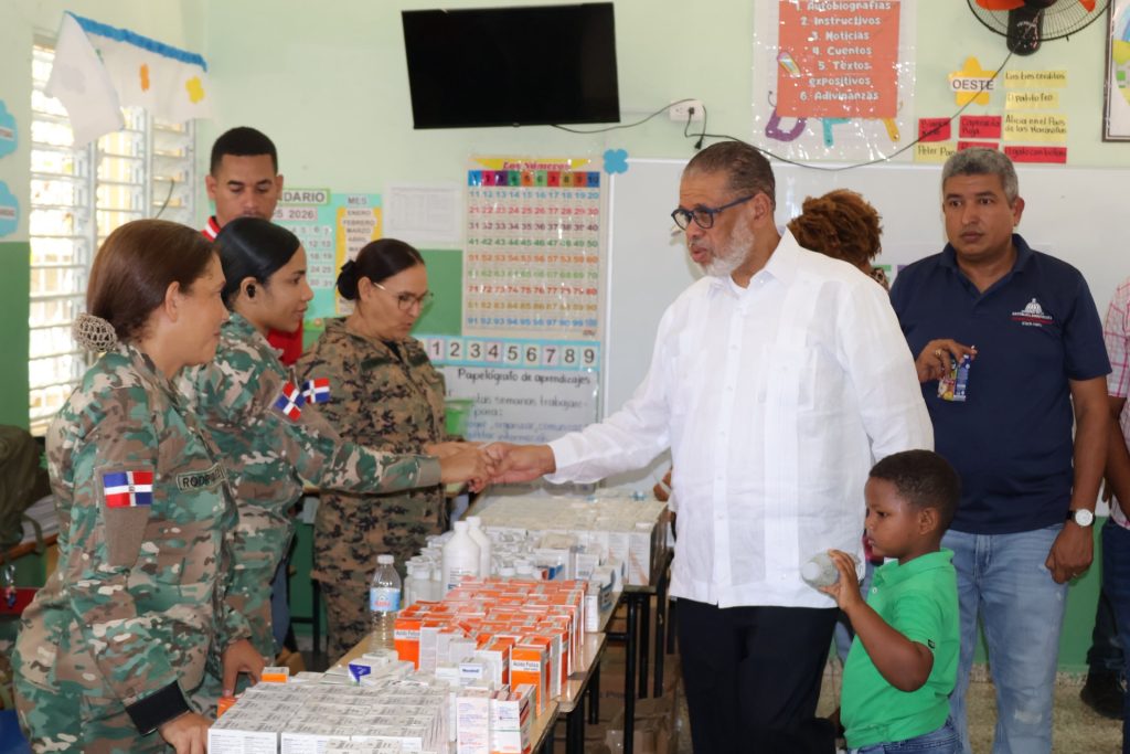 Desarrollo de la Comunidadrealiza operativo médico en Las Zanjas, San Juan