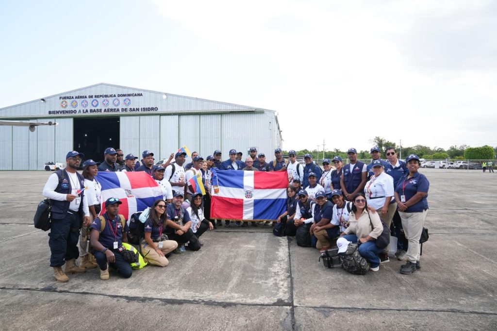 Retorna al país equipo médico dominicano tras culminar misión humanitaria en Venezuela