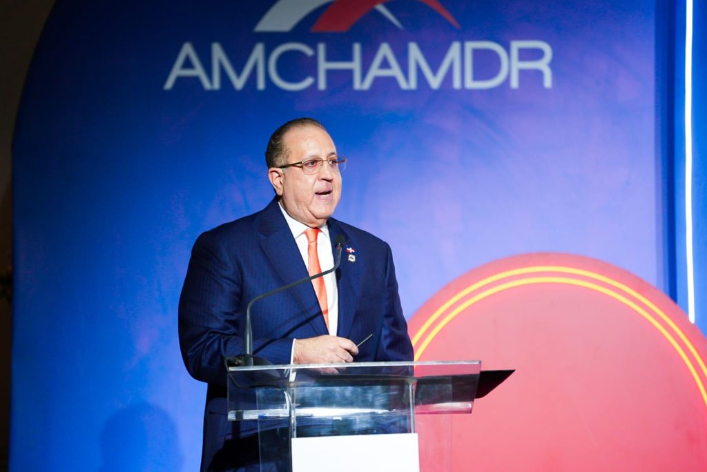 Magín Díaz: economía RD responde positivamente pese a la incertidumbre persistente