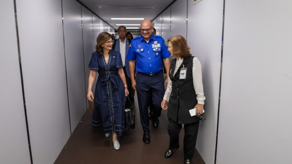 Vicepresidenta Raquel Peña regresa al país tras concluir agenda internacional Raquel Peña