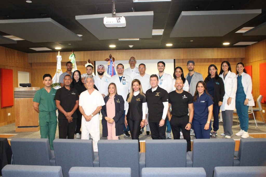 CECANOT lidera jornada científica RINOLAB que reunió a expertos nacionales e internacionales en cirugía plástica facial y reconstructiva