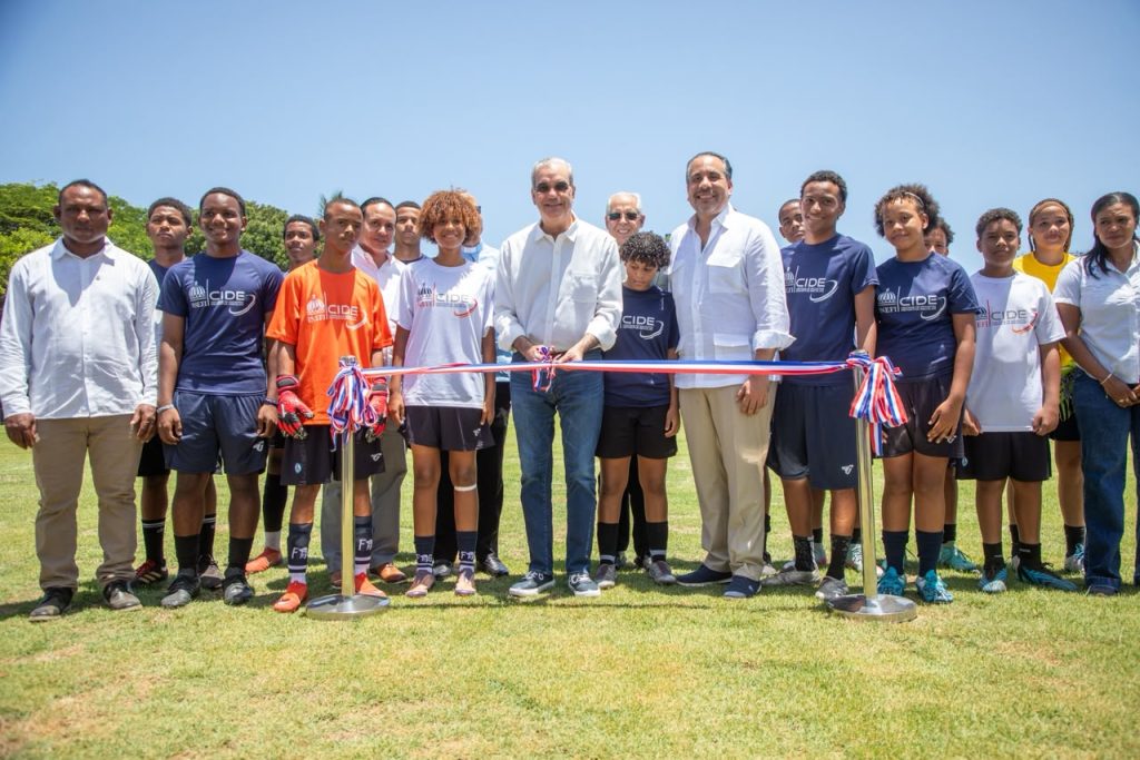 Presidente Abinader entrega moderno Centro de Iniciación Deportiva en el Hogar Escuela Santo Domingo Savio