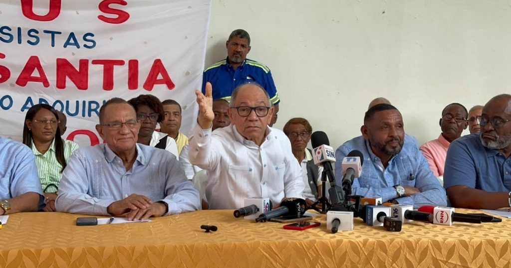 Centrales sindicales piden a Abinader retirar la reforma del Código de Trabajo si no se respeta el acuerdo tripartito