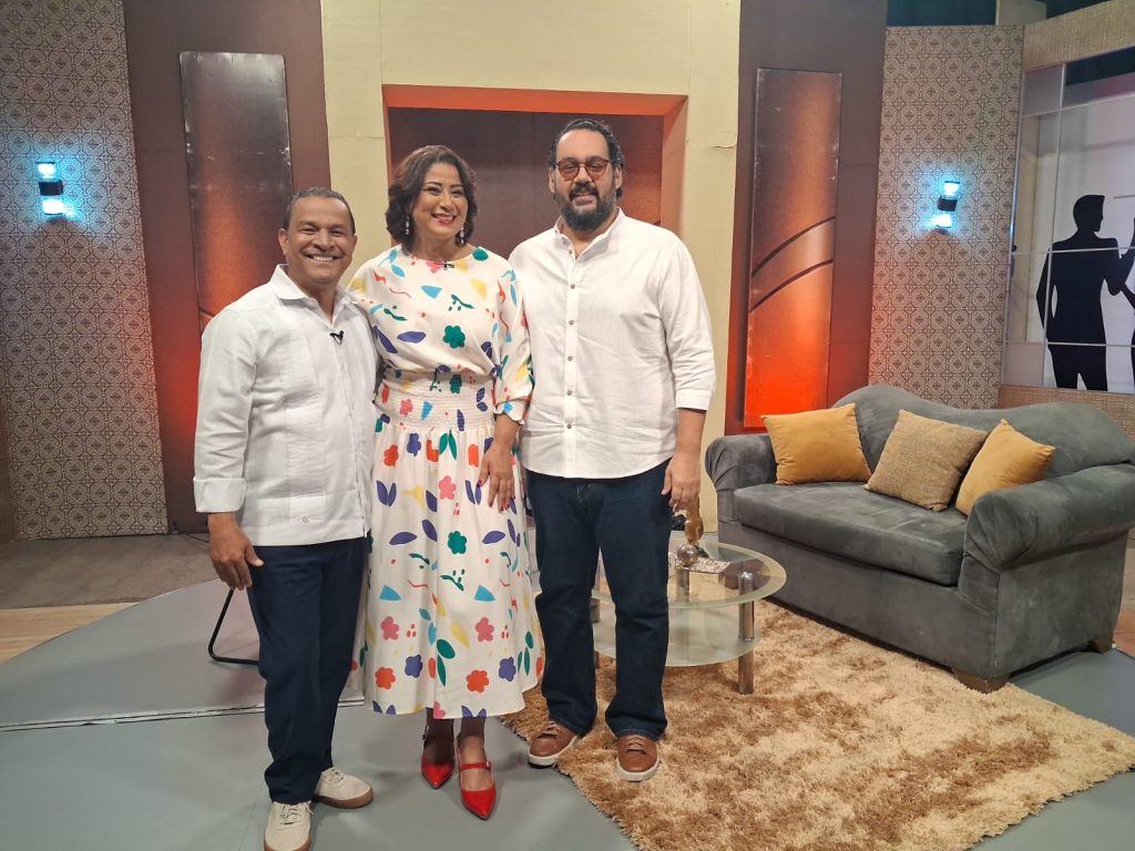 Fiestas y Personalidades recibe como invitado especial al cantautor Manerra