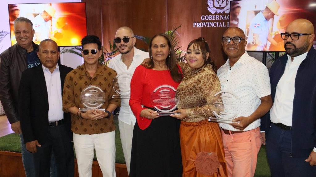 ONDA promueve importancia derecho de autor y reconoce artistas en San Francisco de Macorís
