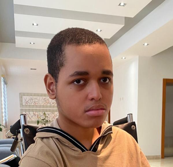 Ángel, joven de 17 años necesita de solidaridad para aliviar su condición de epilepsia refractaria