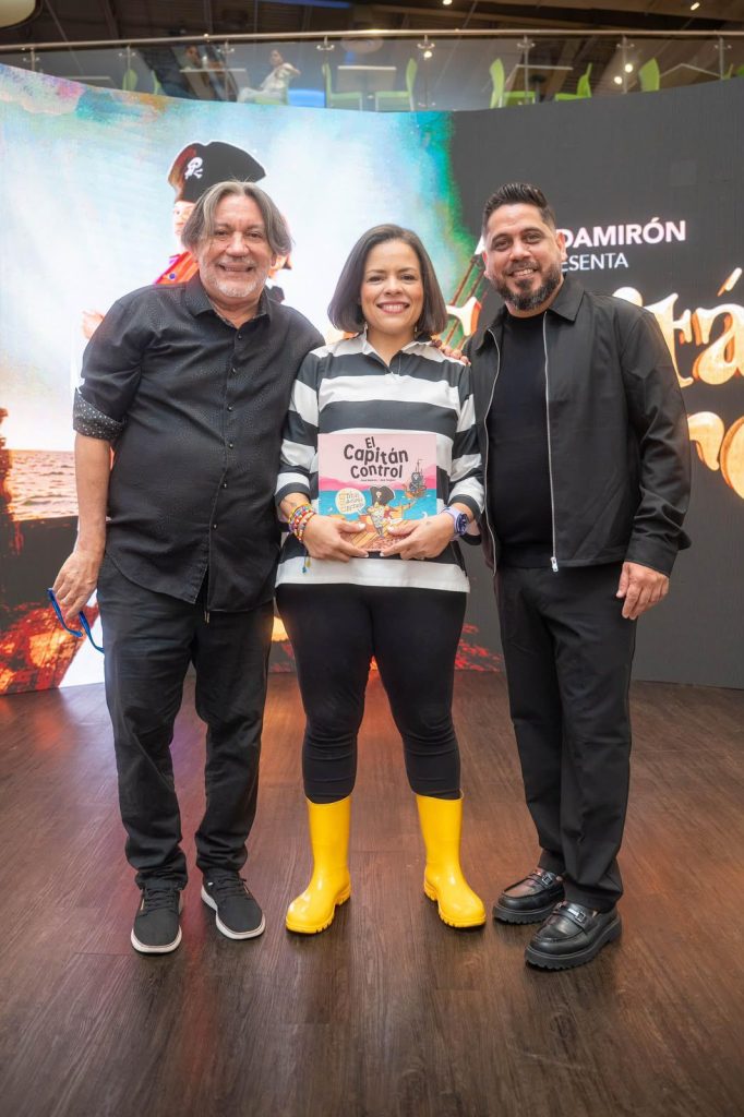 Anya Damirón llega este sábado al Teatro Nacional con “El Capitán Control”