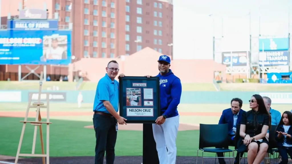 Nelson Cruz es exaltado al Salón de la Fama del Béisbol Triple-A de Oklahoma City