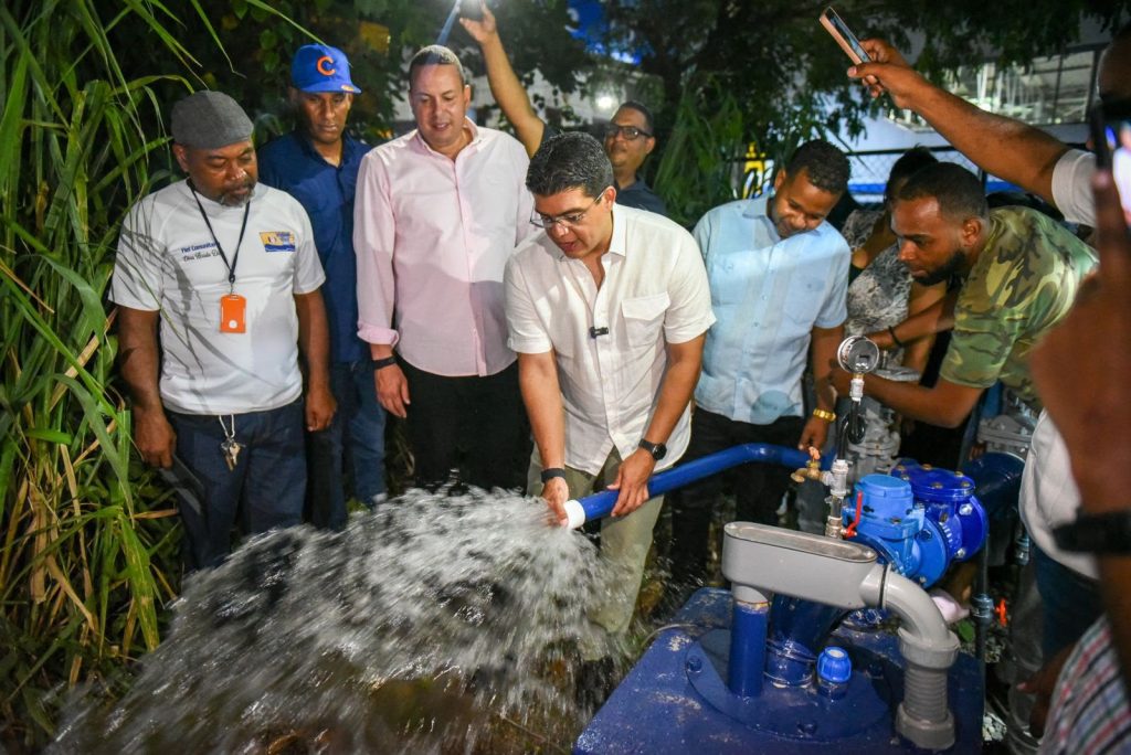 Caasd entrega dos pozos en La Puya y La Yagüita
