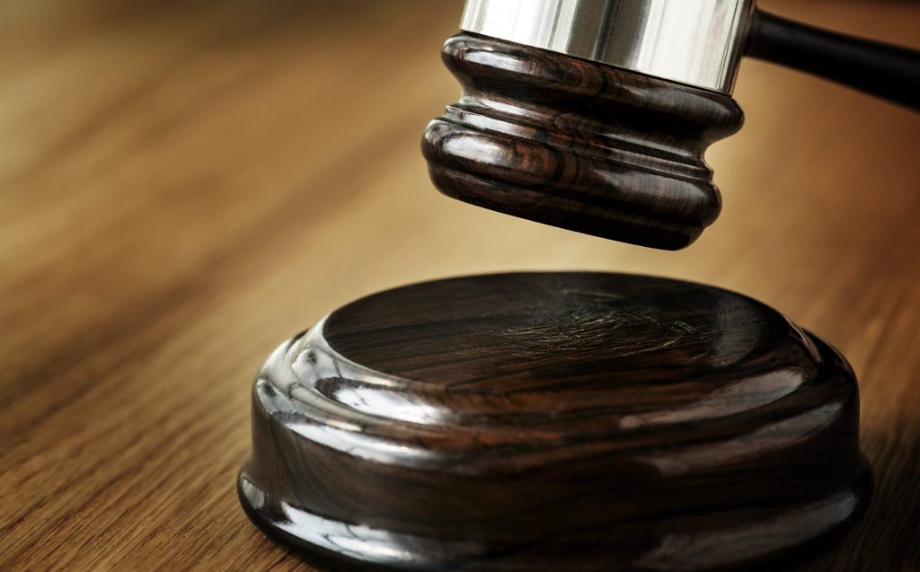 Condena de 15 años de prisión contra mujer por explotación sexual de dos hijas menores de edad Condena