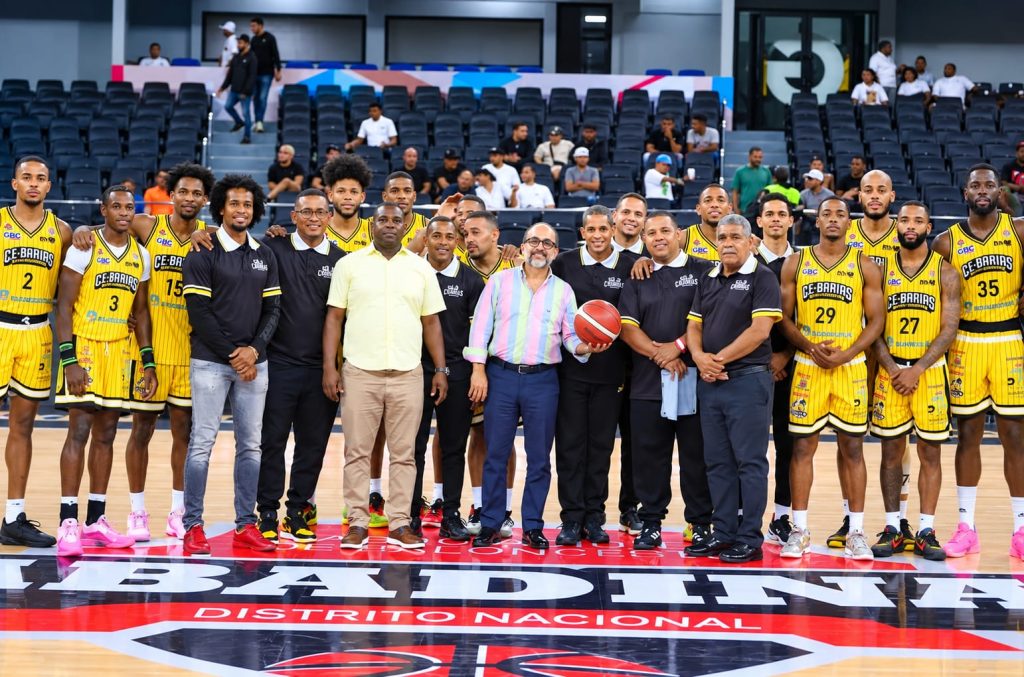 Mario Chabebe reafirma su respaldo al baloncesto distrital en partido donde el Barias derrota a Huellas del Siglo Mario Chabebe