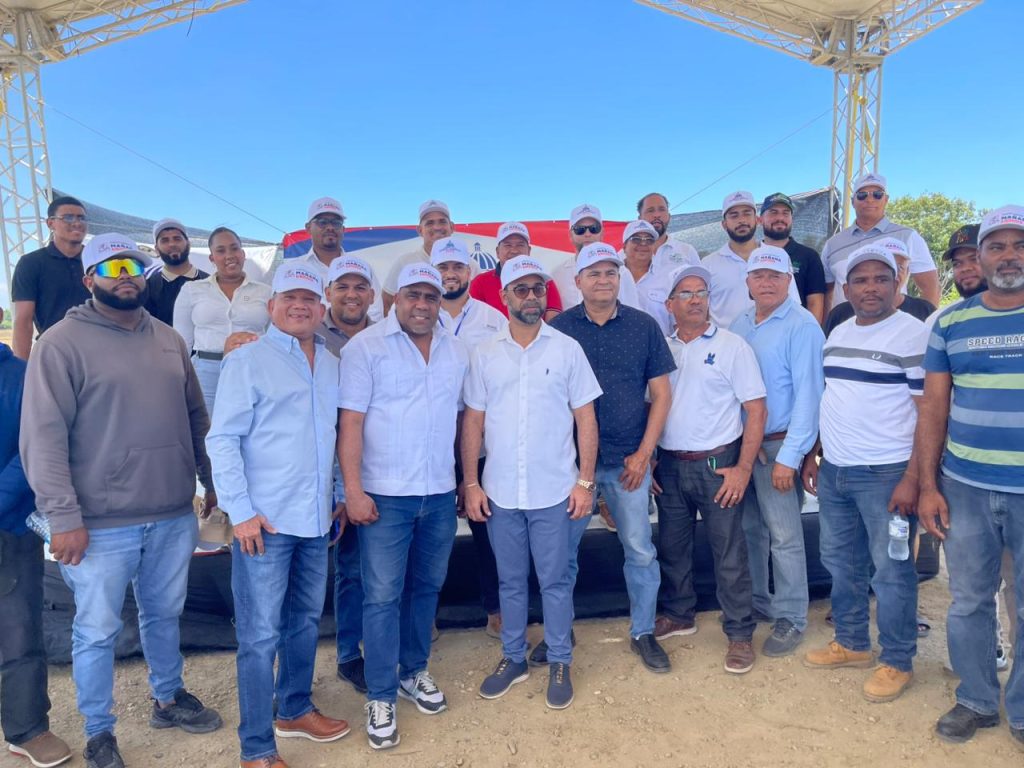 FEDA y CTC impulsan capacitación en tecnología de drones para productores agropecuarios de Montecristi