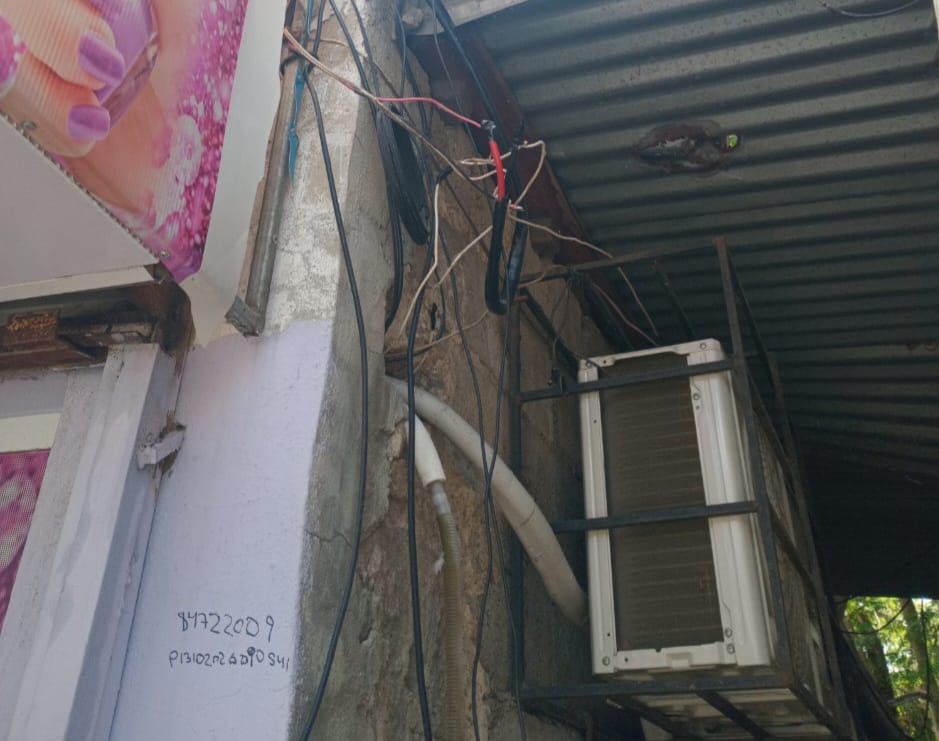 EDEEste informa detención de dos técnicos por conexión eléctrica no autorizada en SPM