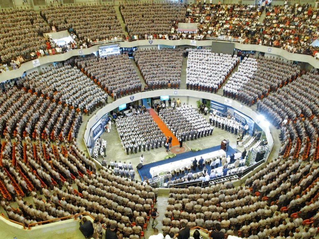 Más de doce mil graduados de escuelas entrenamiento policiales entrenamiento policiales