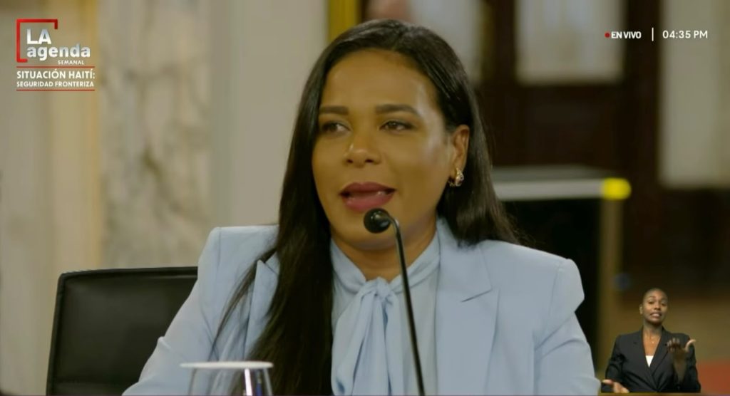 Colombia Alcántara, entre los comunicadores de primer nivel en La Agenda Semanal Colombia Alcántara