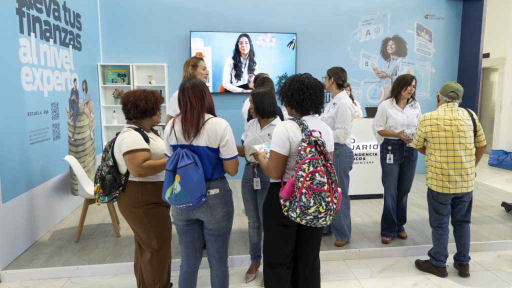 Superintendencia de Bancos promueve educación financiera en la XXVIII Feria Internacional del Libro Santo Domingo 2026 Superintendencia de Bancos