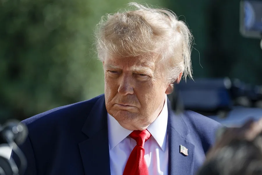 Demócratas exigen a Trump conservar sus mensajes con Grok sobre la operación en Venezuela Trump